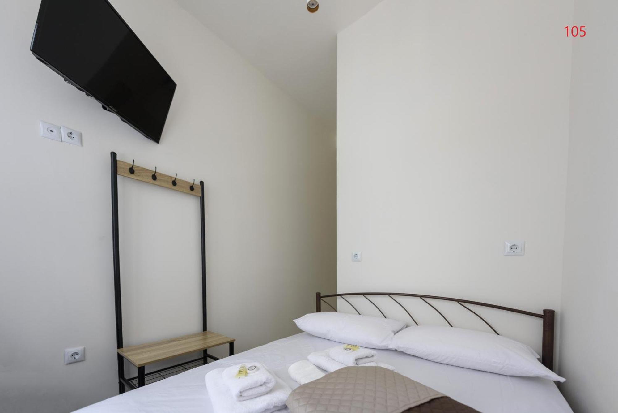 Athens Commercial Экстерьер фото