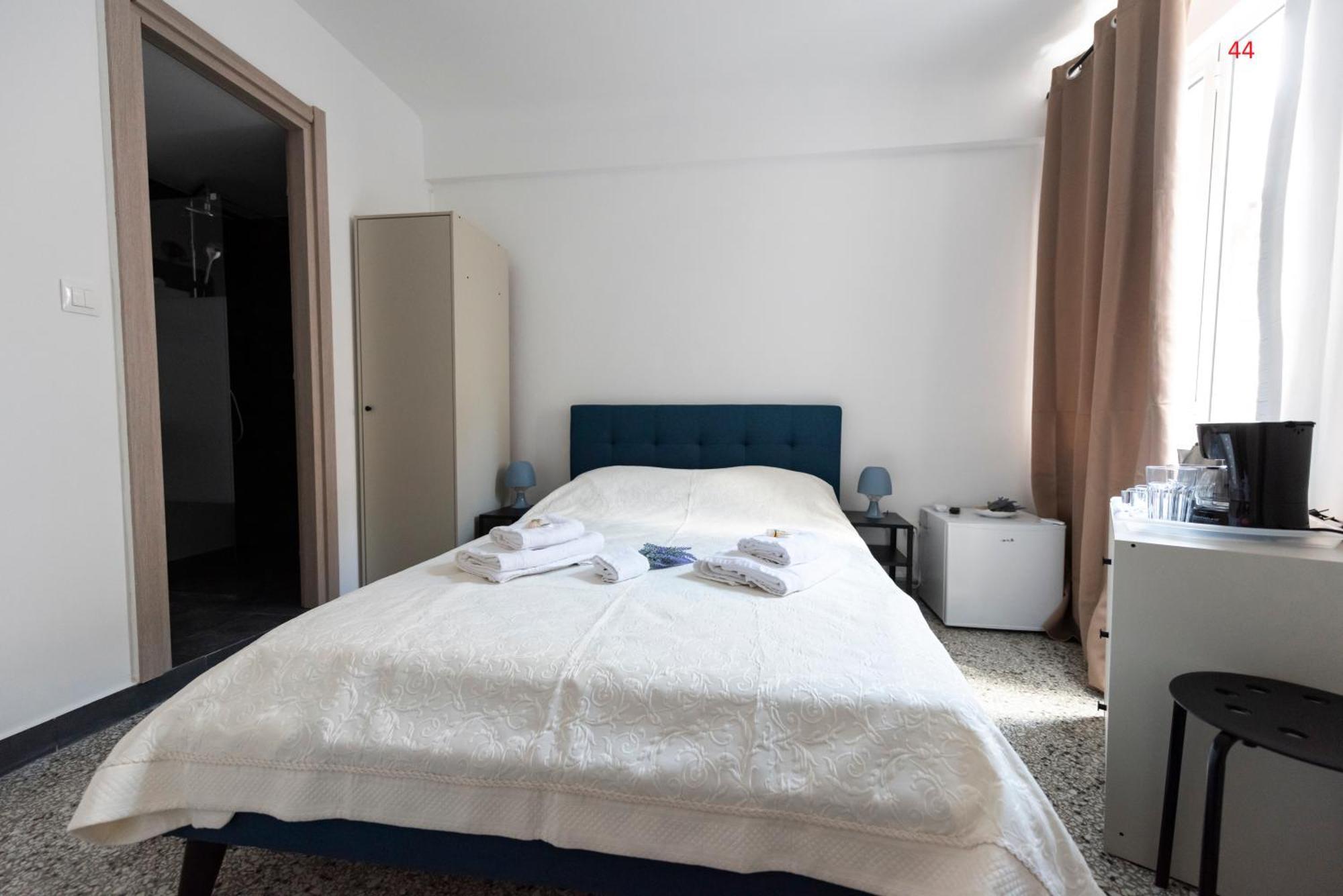 Athens Commercial Экстерьер фото